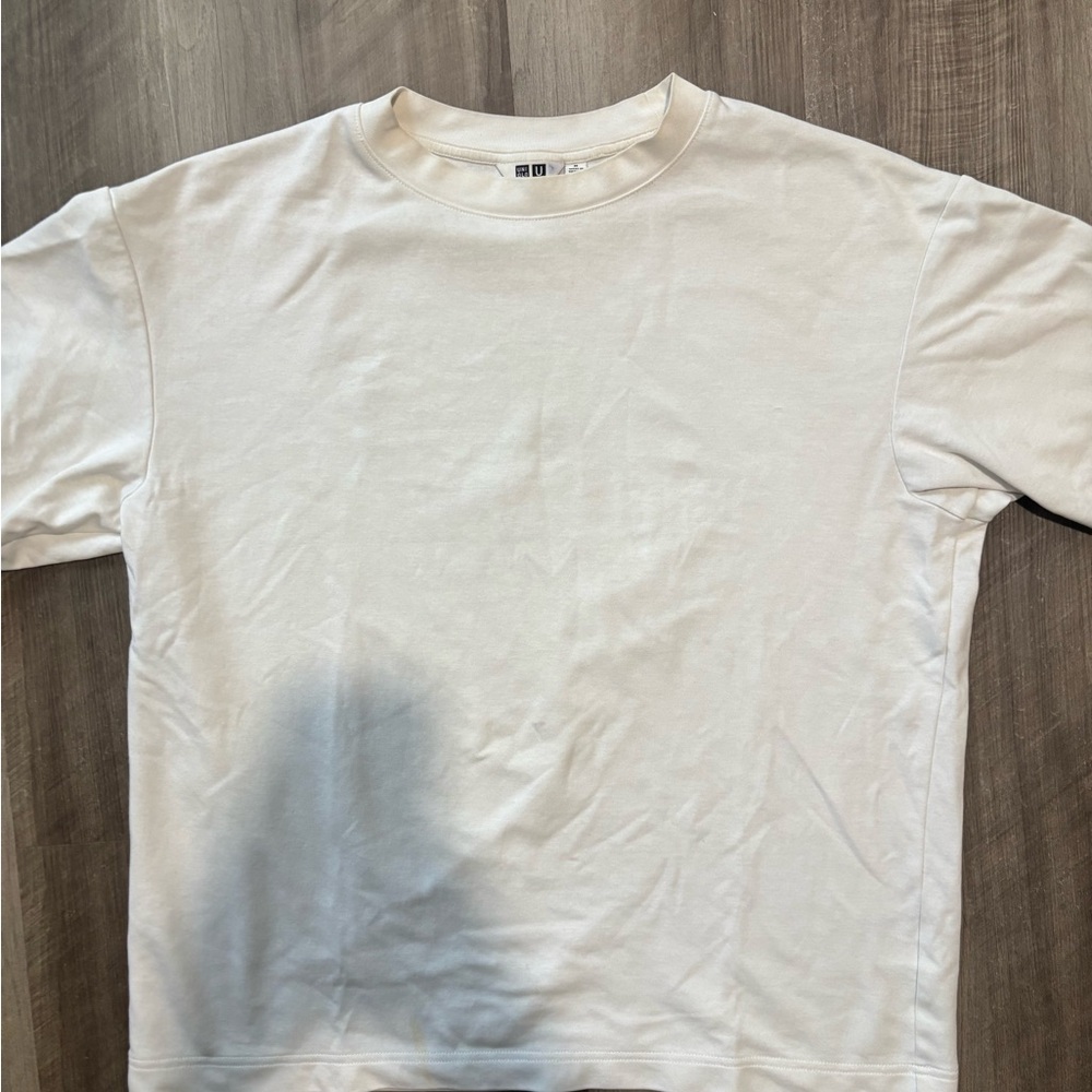 Uniqlo Airism tee